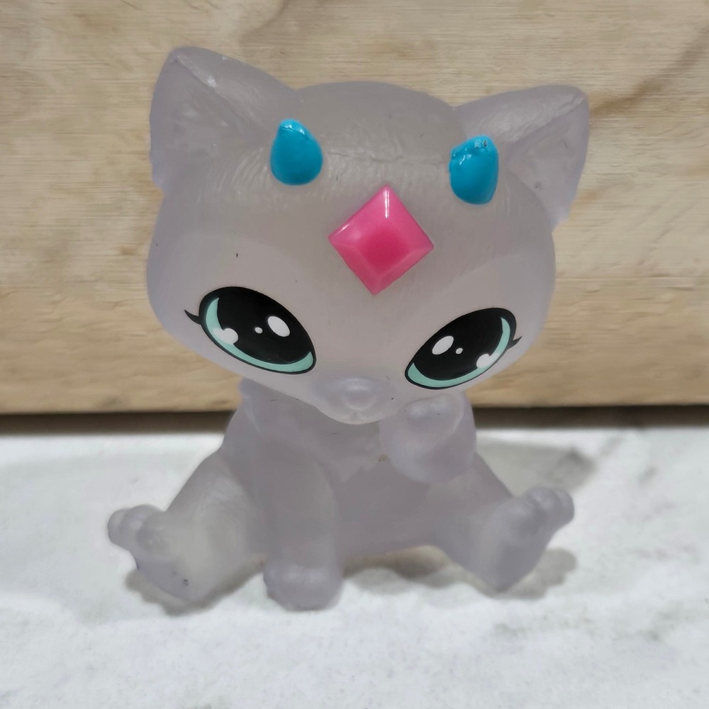 Magic Mixies Mixlings Translucent Purple Cat Figure Pink Diamond Blue Horns Toy